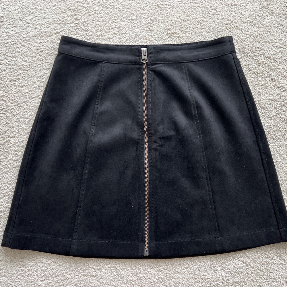 Aritzia Wilfred Free Leah Faux Suede Mini Skirt